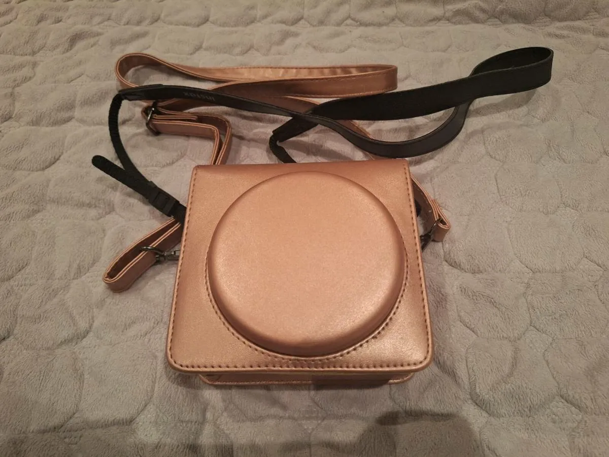 Fujifilm Instax SQ6 + Pink Case - Image 1