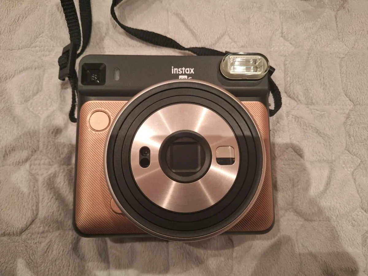 Fujifilm Instax SQ6 + Pink Case - Image 3