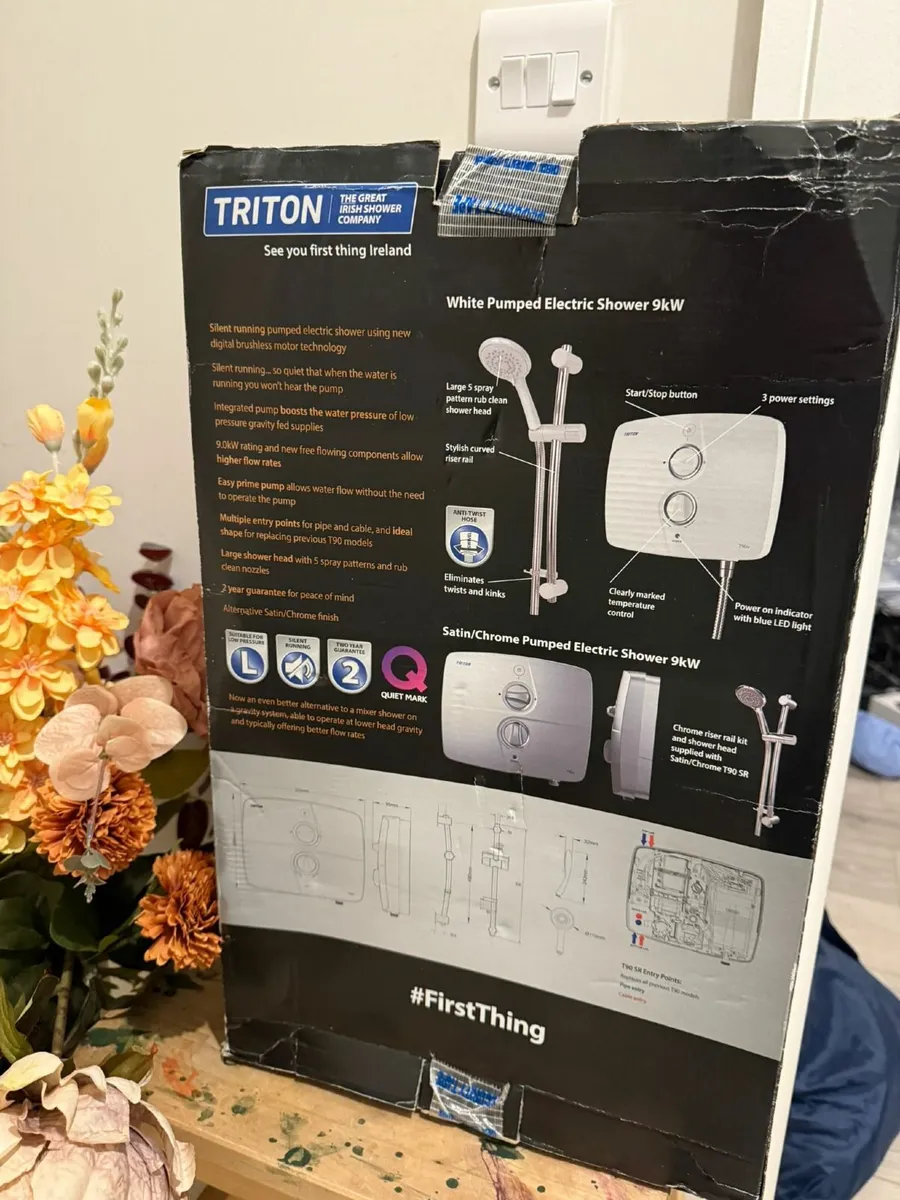 Triton T90 SR Gloss White Electric Shower, 9kW - Image 2