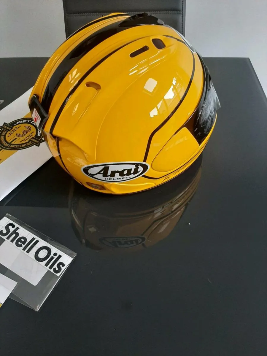 Joey Dunlop 25th Anniversary Helmet - Image 3