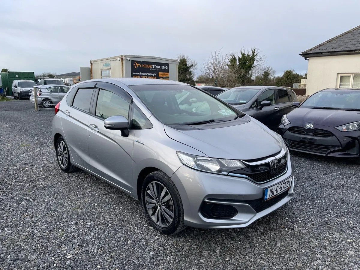 Honda Fit 2018 Excellent condition - Image 1