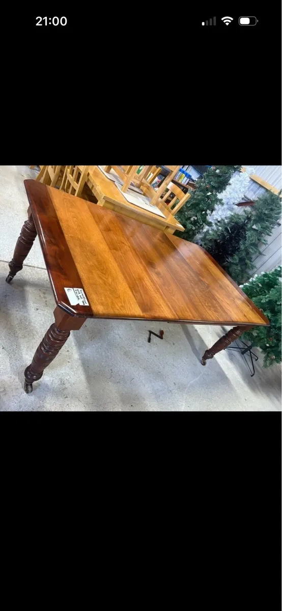 Victorian wind out table with winder - Image 1