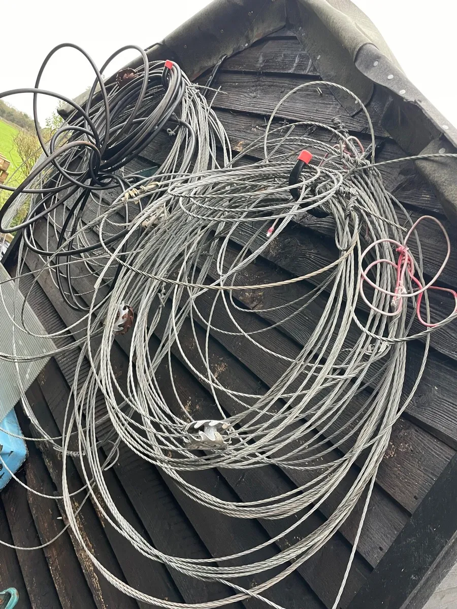 Metal wire bundle €30 - Image 1