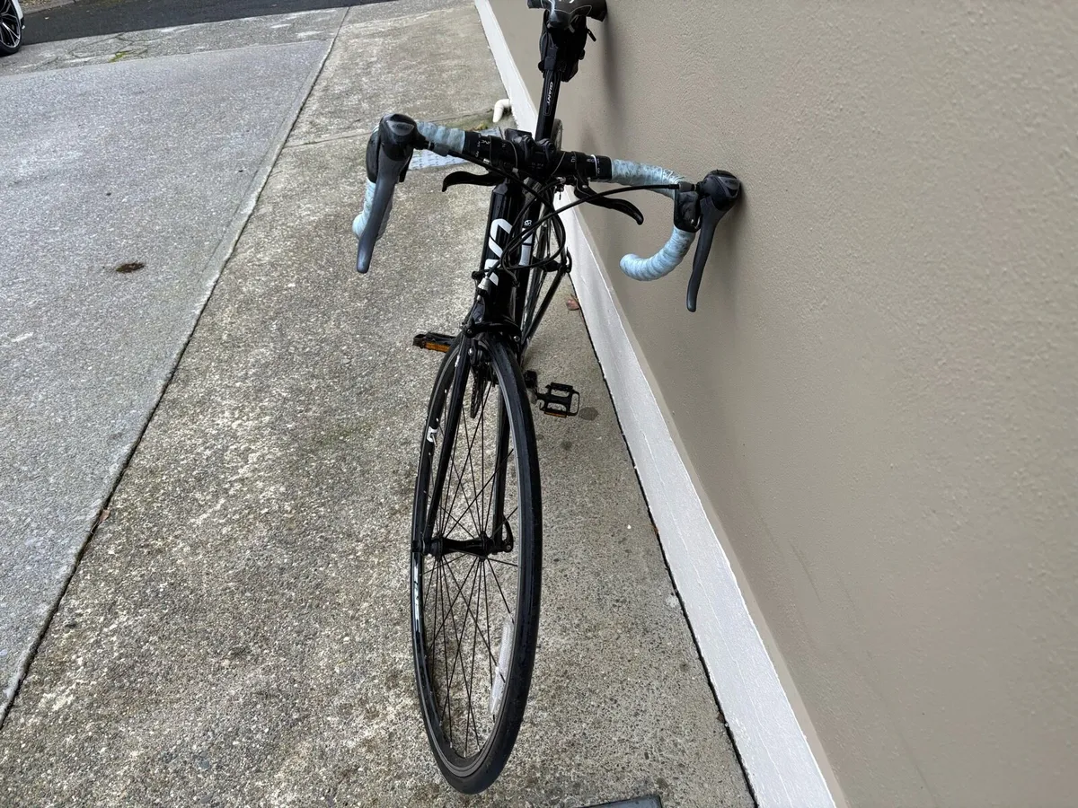 Road bicycle - Image 2