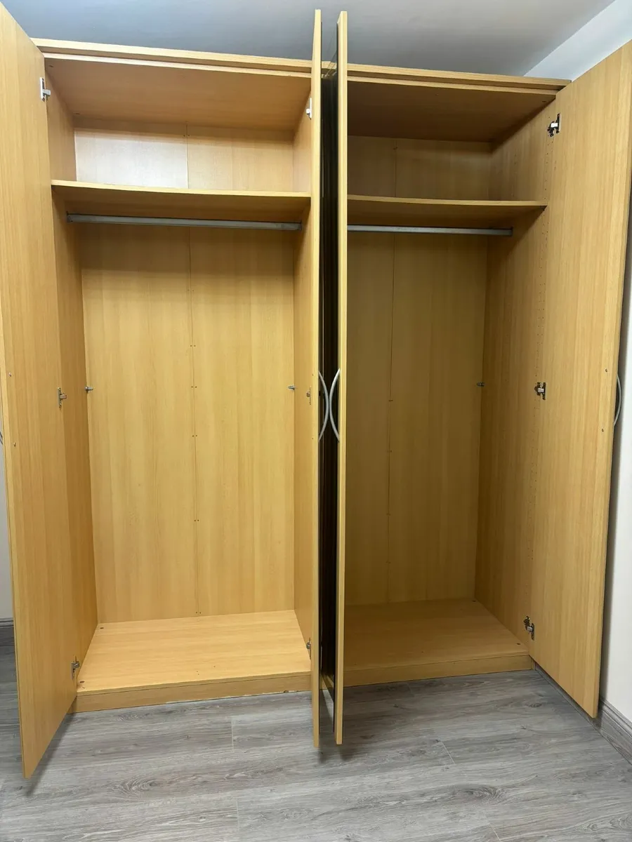 4 doors wardrobe - Image 2