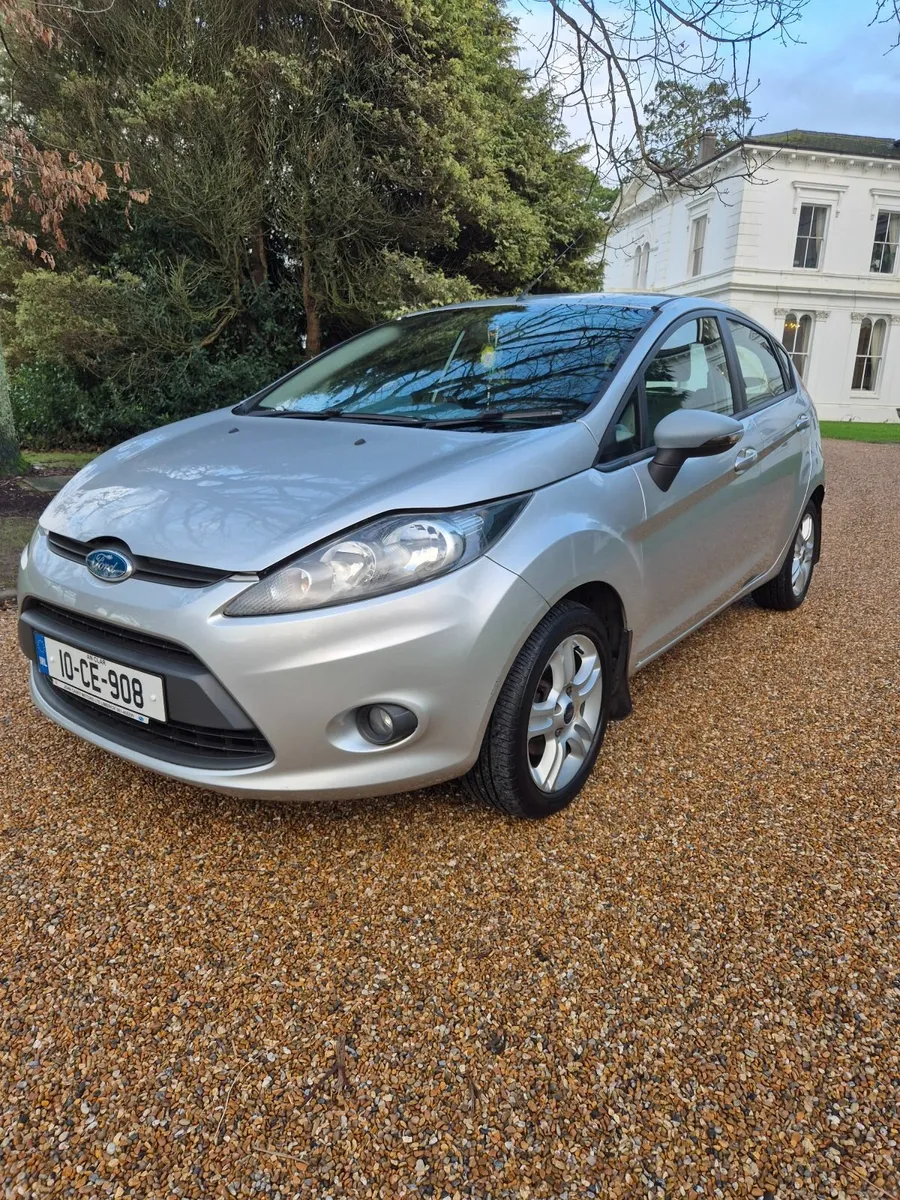 Ford Fiesta ( automatic ) - Image 1