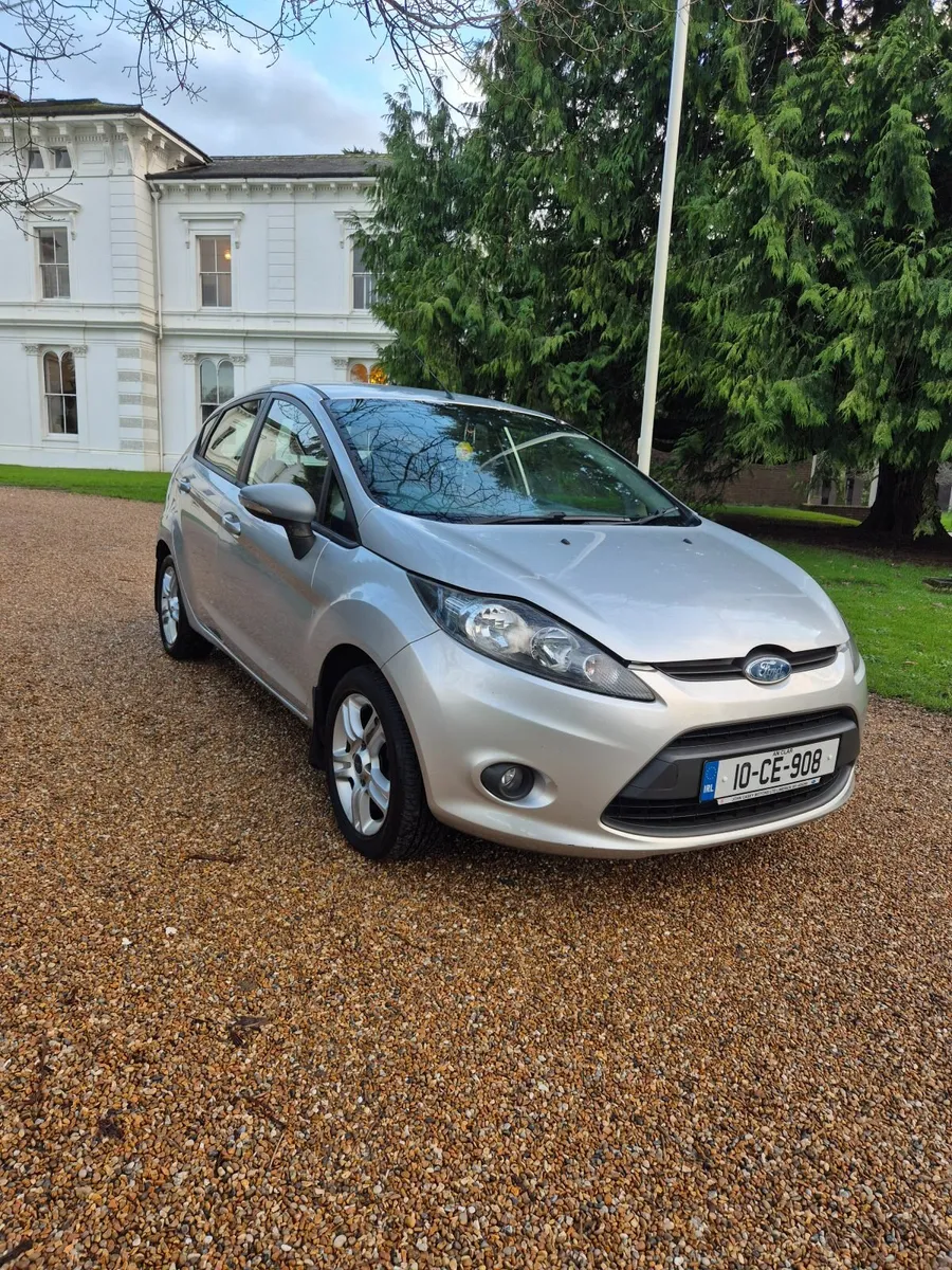 Ford Fiesta ( automatic ) - Image 2