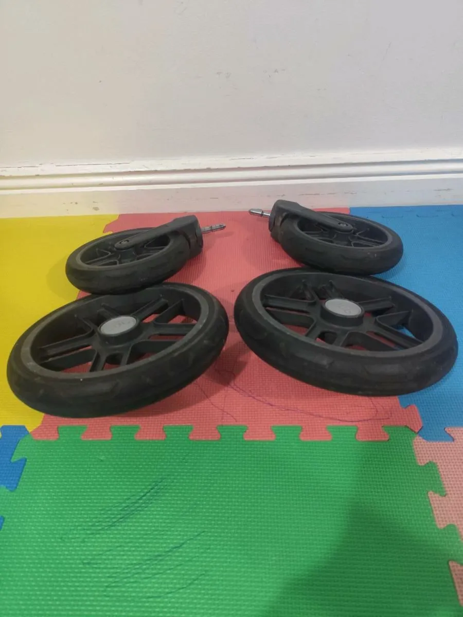 Uppababy Vista front and back wheels