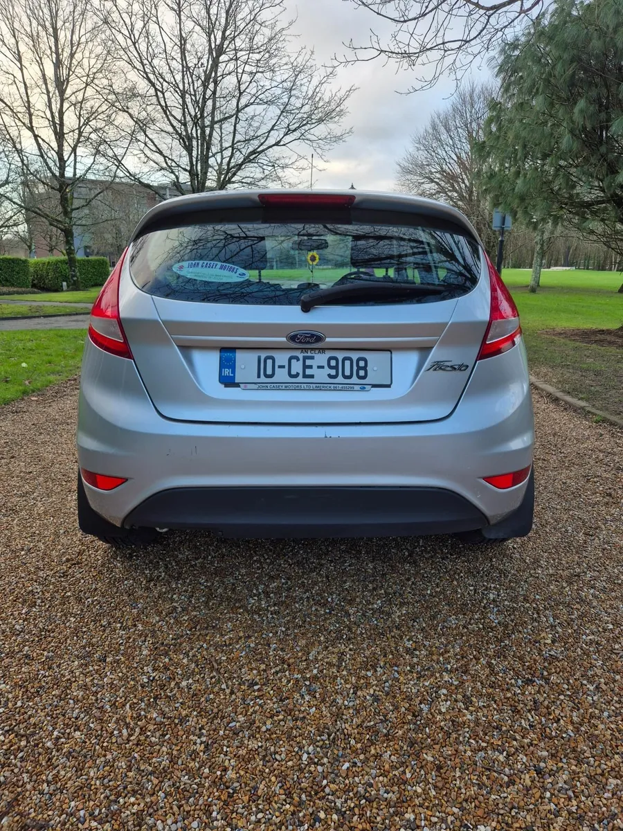 Ford Fiesta ( automatic ) - Image 4