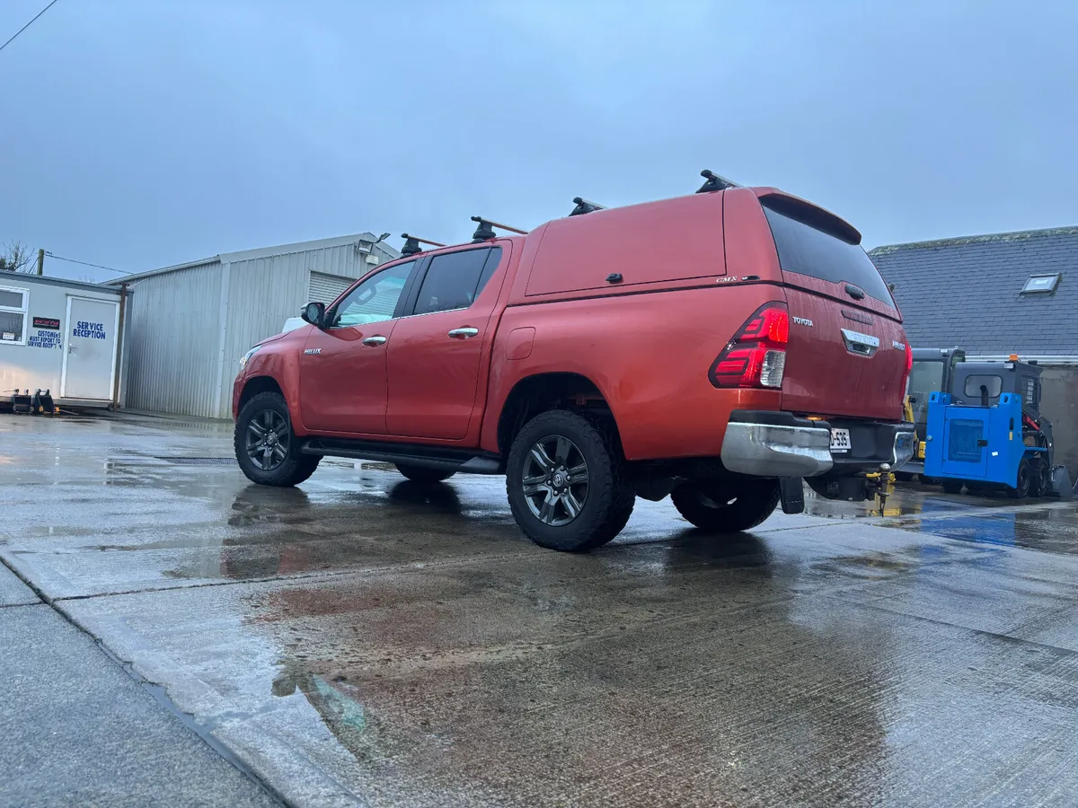 Absolutely lovely Toyota Hilux Crew Cab - Image 2