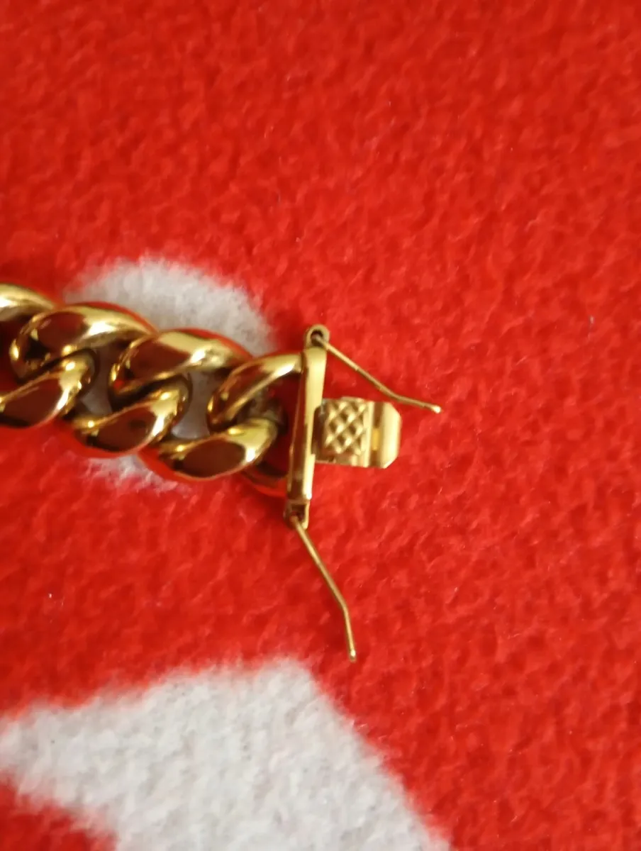 Beautiful thick heavy designer bracelet 9; inches - Image 3
