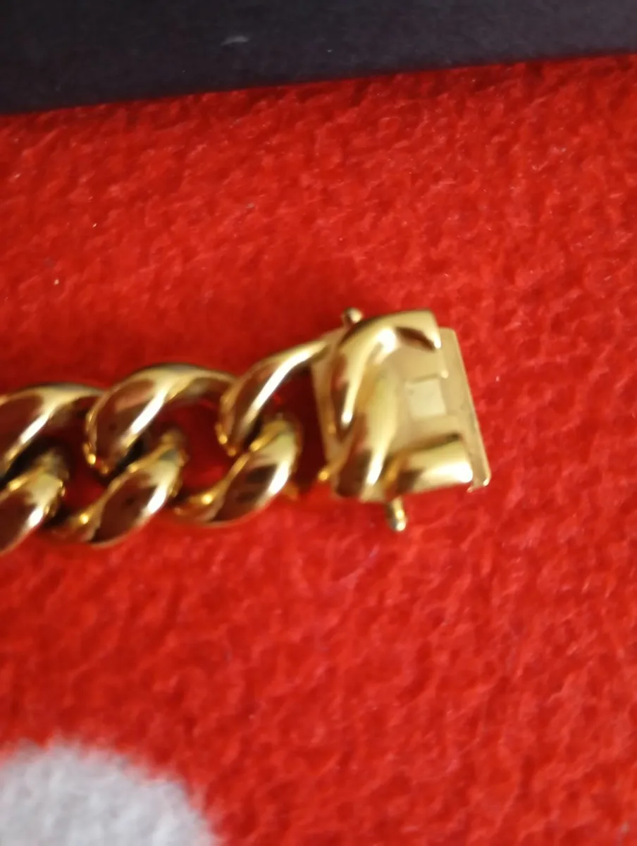 Beautiful thick heavy designer bracelet 9; inches - Image 4