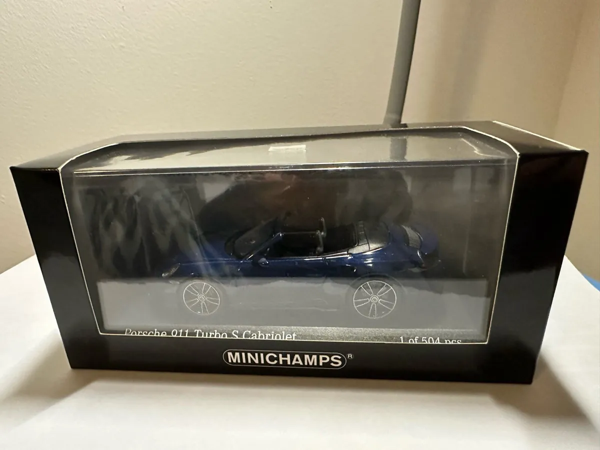 1:43 Porche 911 Turbo S Cabriolet Minichamps - Image 2