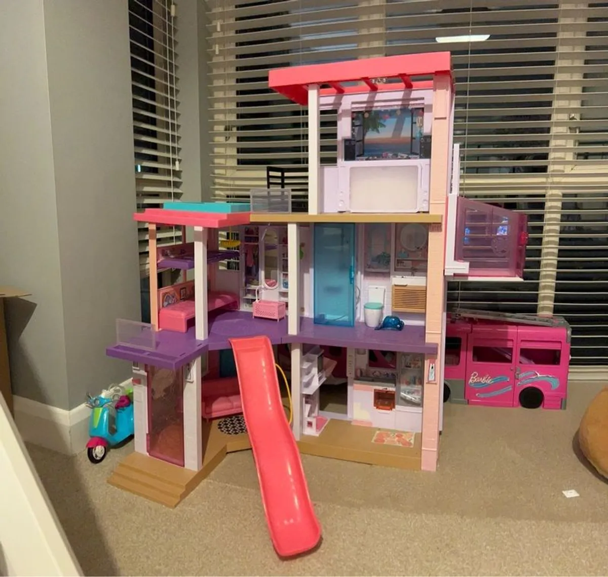 Barbie Dream House - Image 1