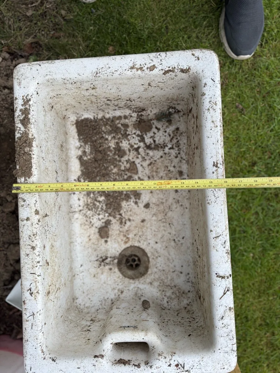 Belfast Sink and selection of pots - Image 2