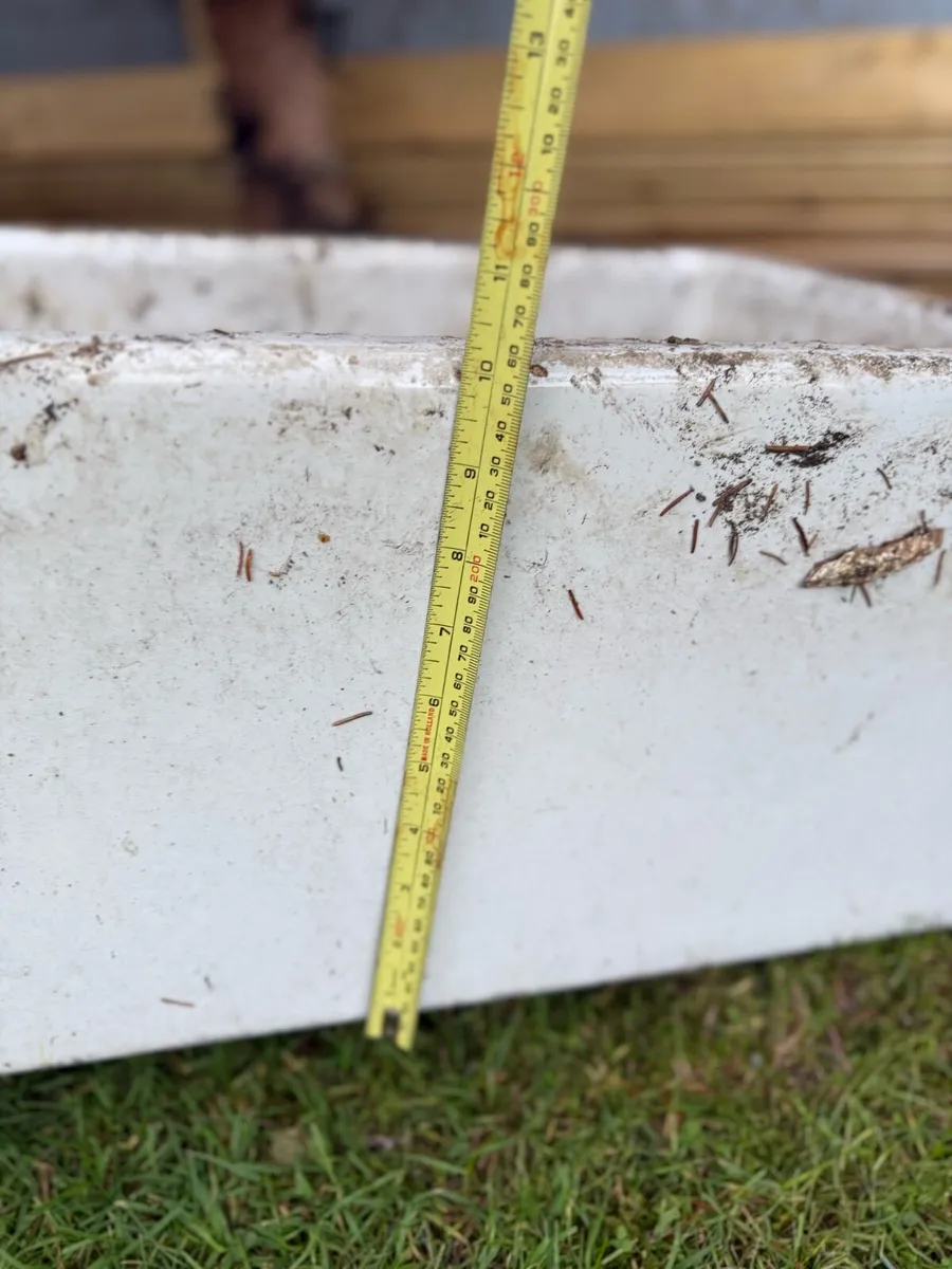 Belfast Sink and selection of pots - Image 4