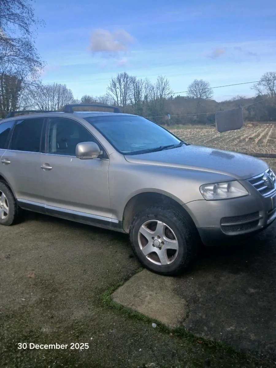 Volkswagen tourag - Image 1