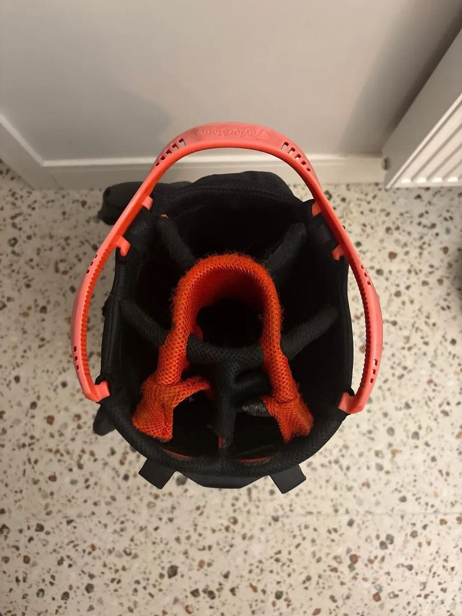 Taylormade golf bag - Image 3