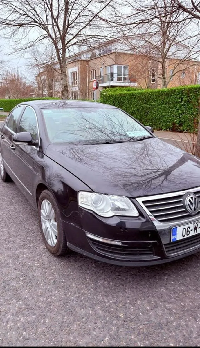 2006 Volkswagen Passat - Image 1