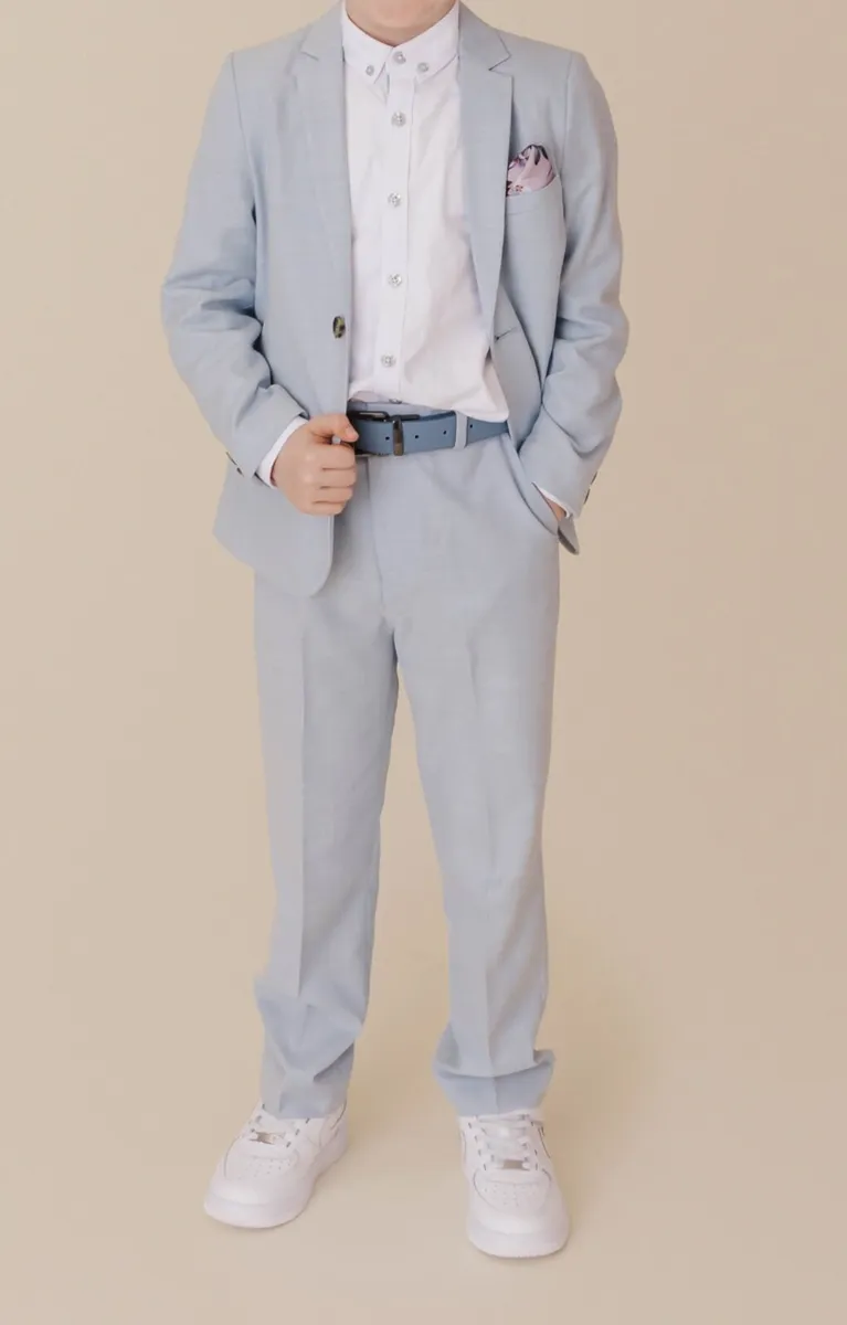 Boys suit age 8 - Image 1