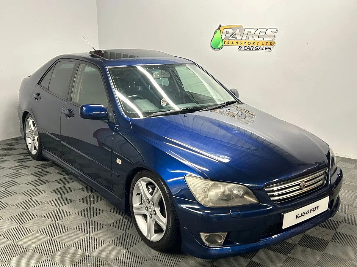 Lexus is200 sport - Image 1