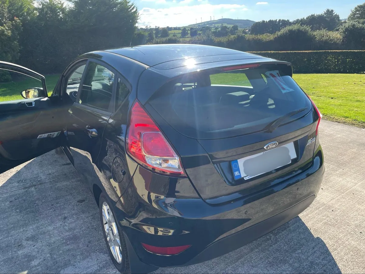 Ford fiesta 2015 - Low mileage - Image 2