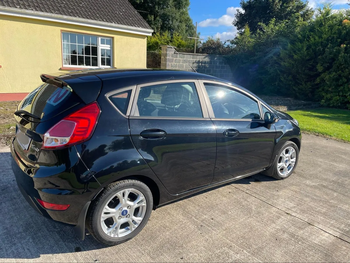Ford fiesta 2015 - Low mileage - Image 3