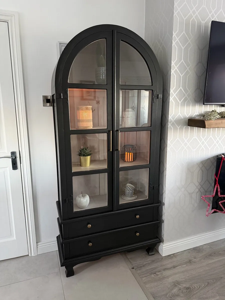 Arched cabinet - Image 2