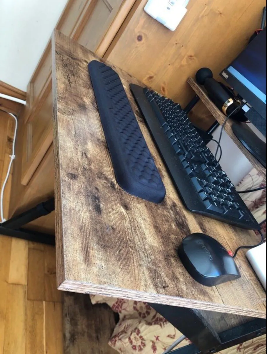 Office desk - Image 3