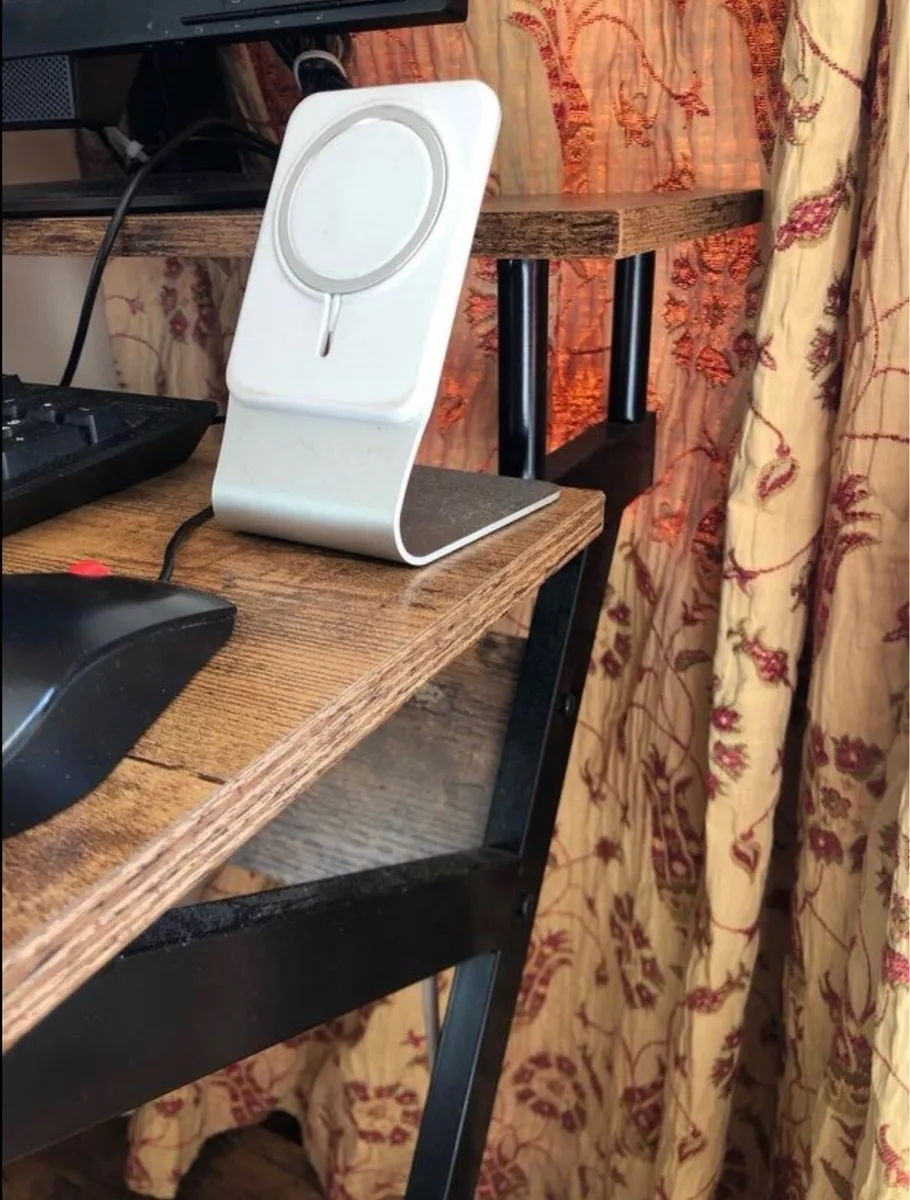 Office desk - Image 4