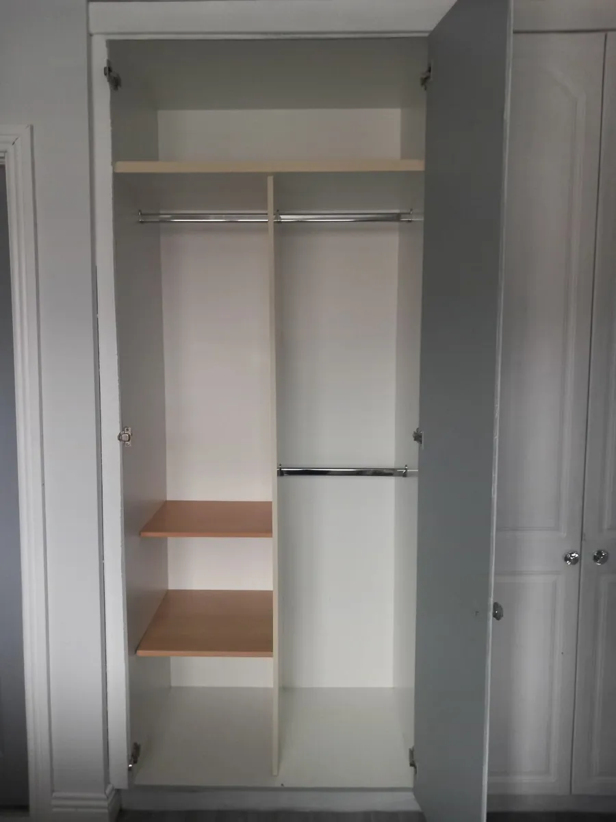 Built in wardrobe - Image 2