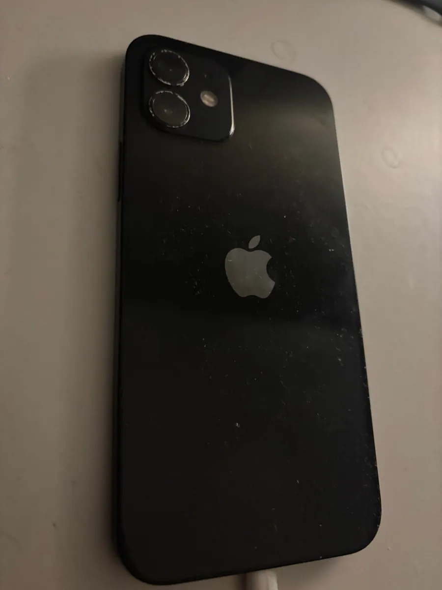 iPhone 12 - Image 2
