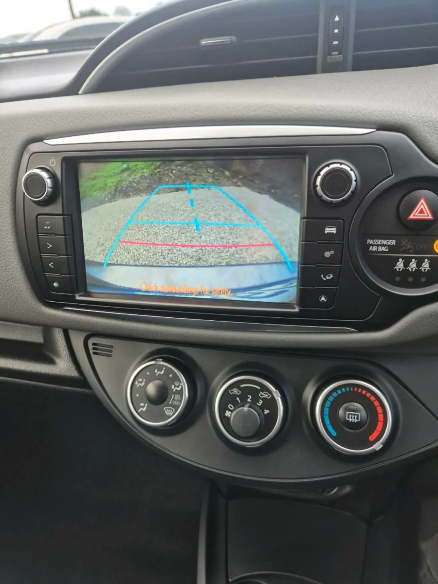 Toyota Yaris 1.0
Luna - Image 2