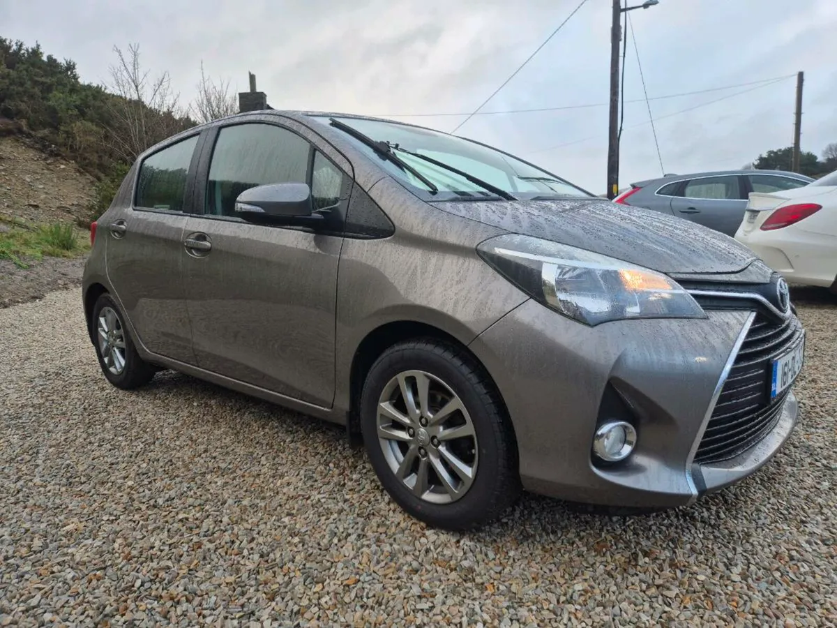 Toyota Yaris 1.0
Luna - Image 1