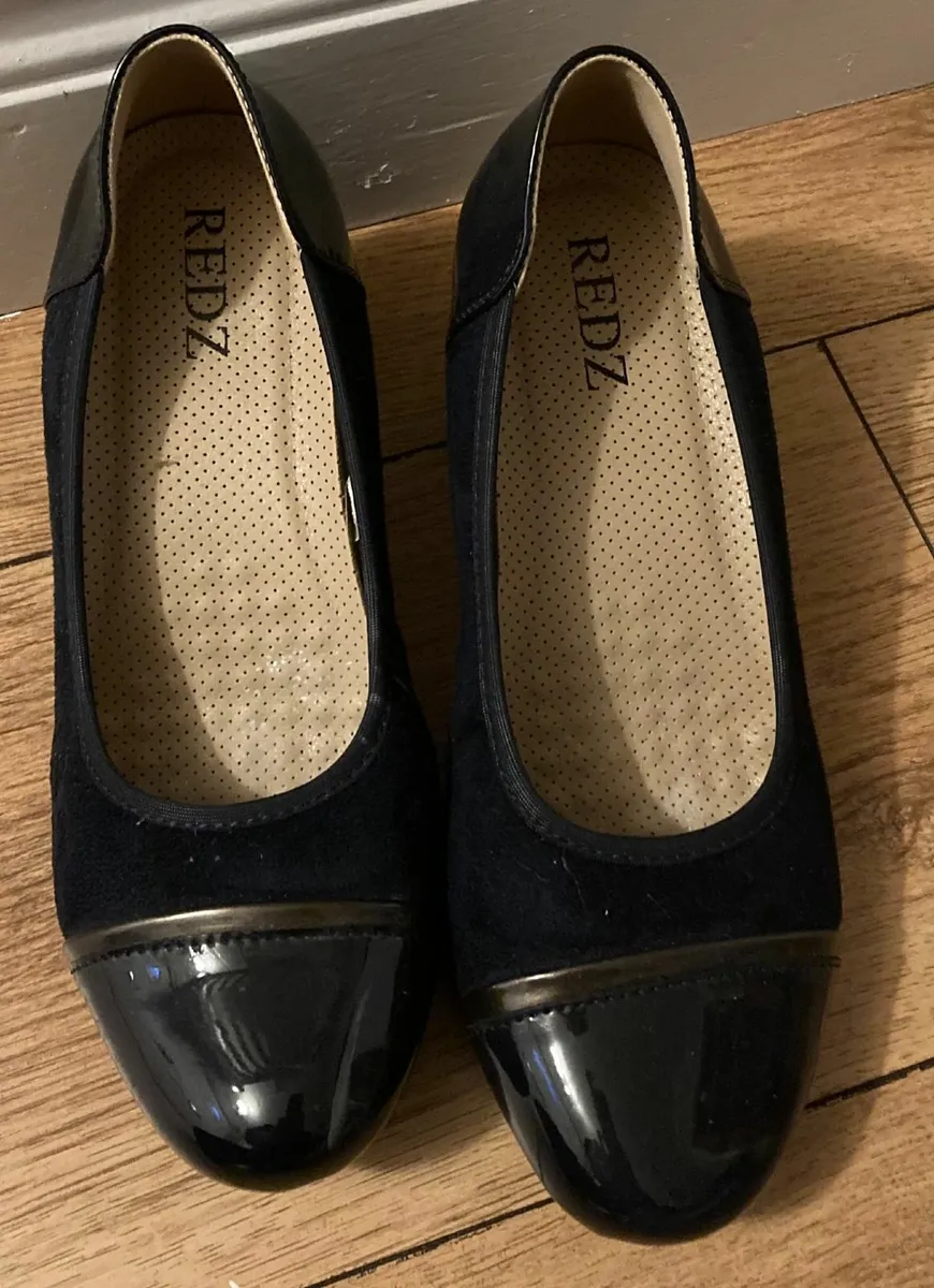 Ladies Shoes - Image 1