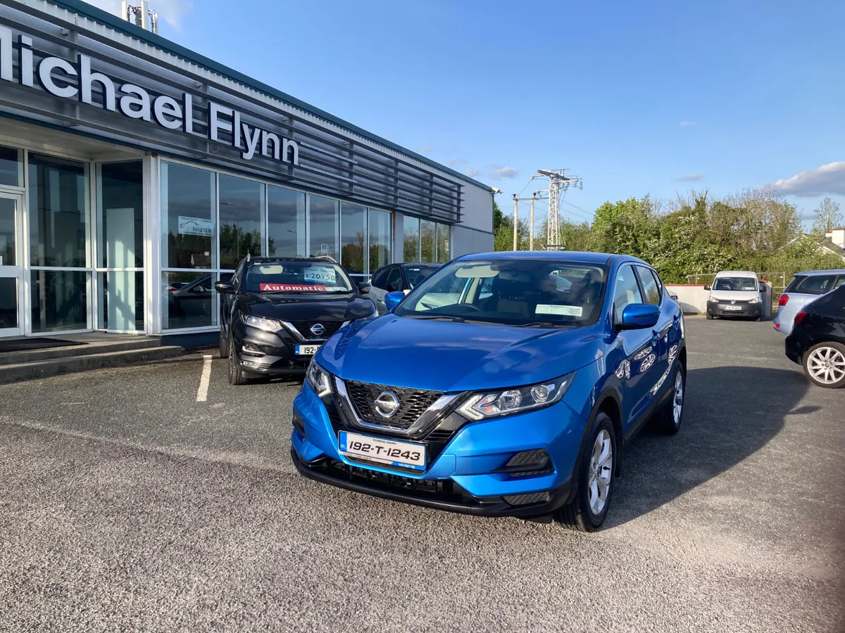 Nissan Qashqai 1.5DCi SE FSH LOW MILES 192 - Image 2