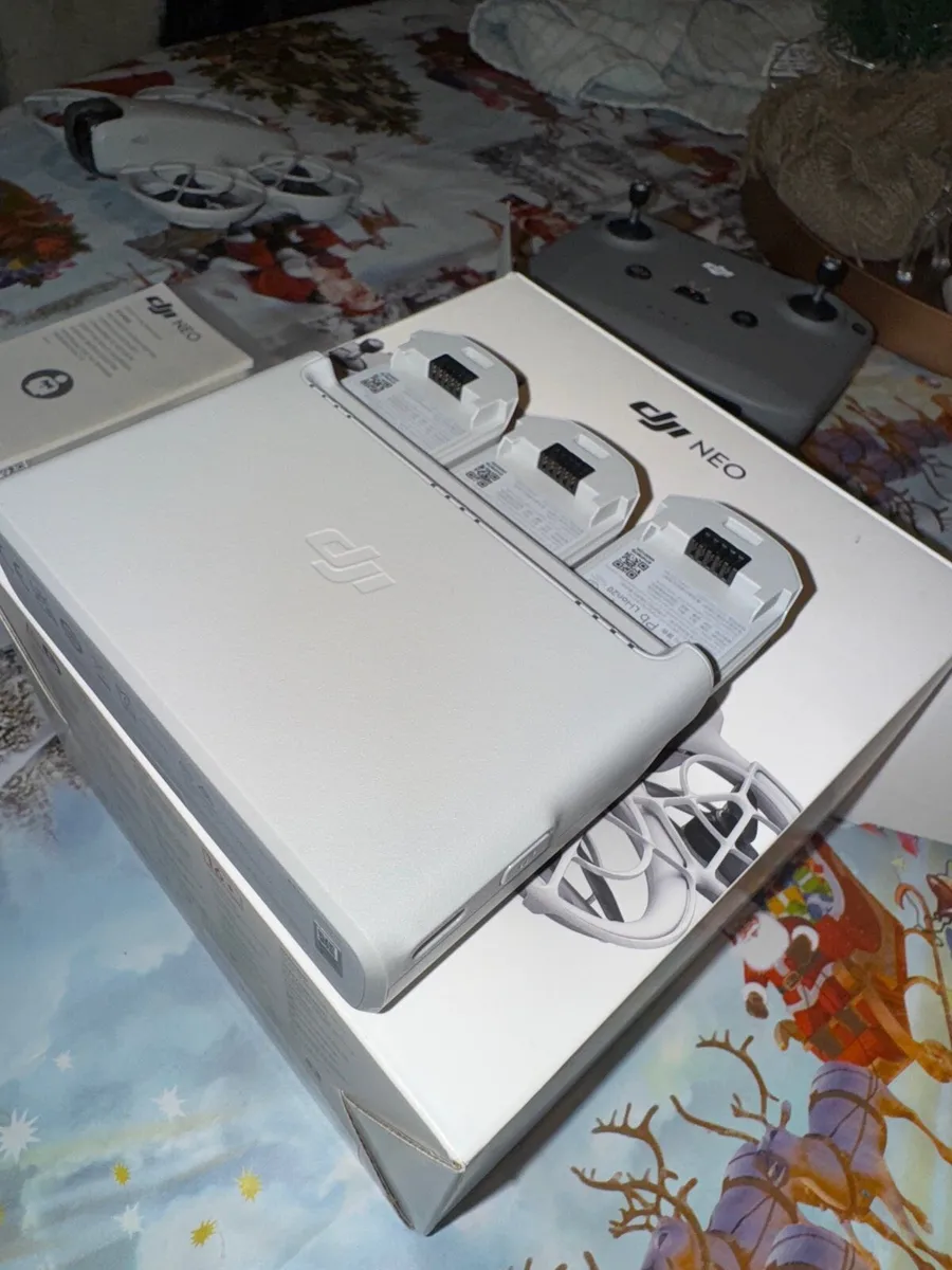 ** DJI Neo Fly More Combo (RC)** - Image 4