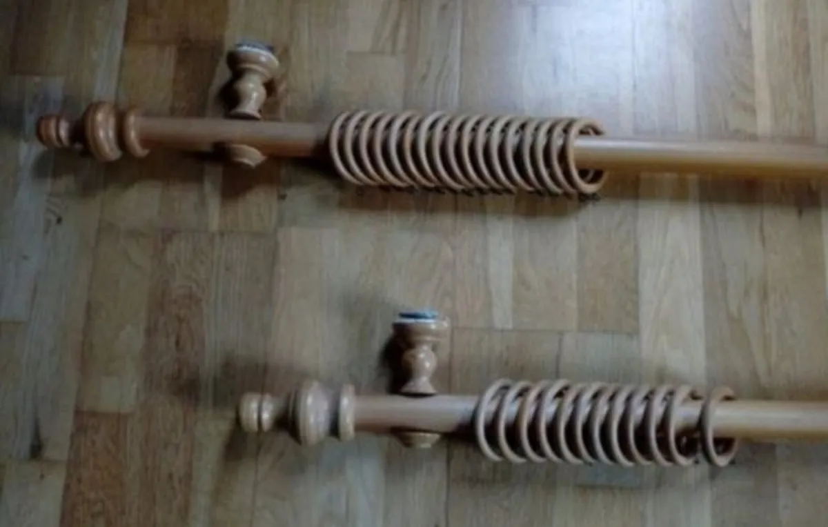 2 Curtain Poles - Image 2