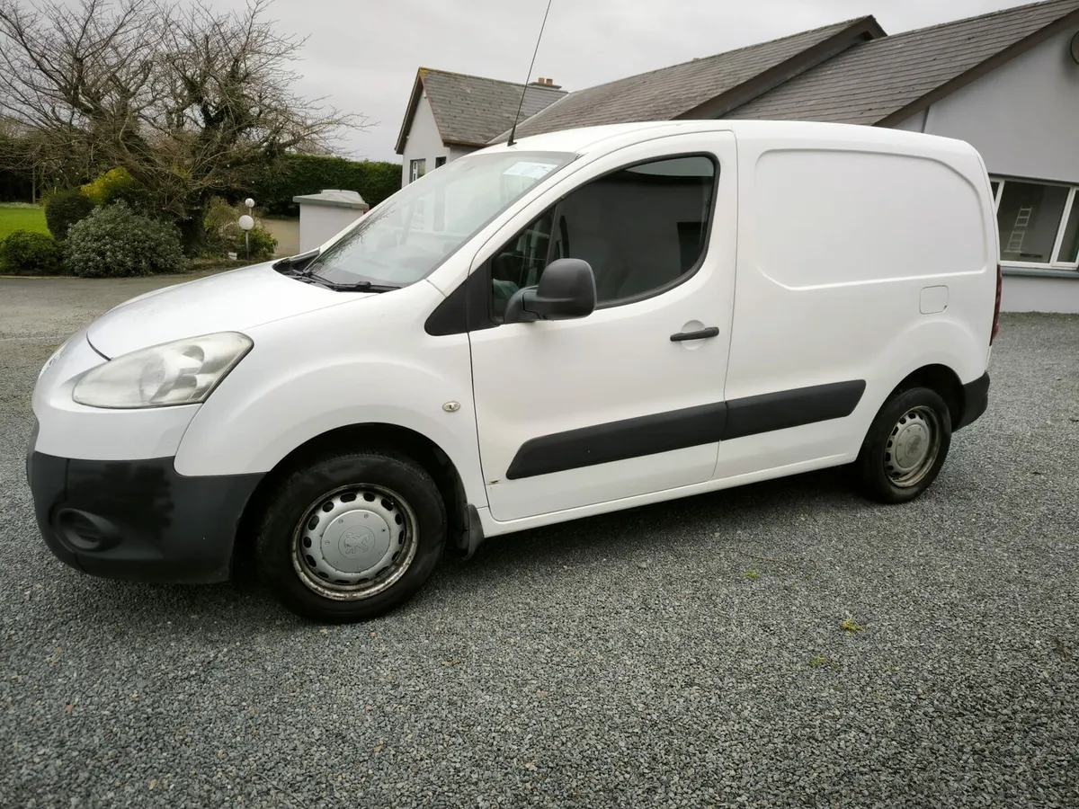 Peugeot Partner 2013 low kms - Image 2