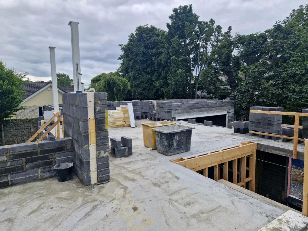 Bricklaying contractor available - Image 2