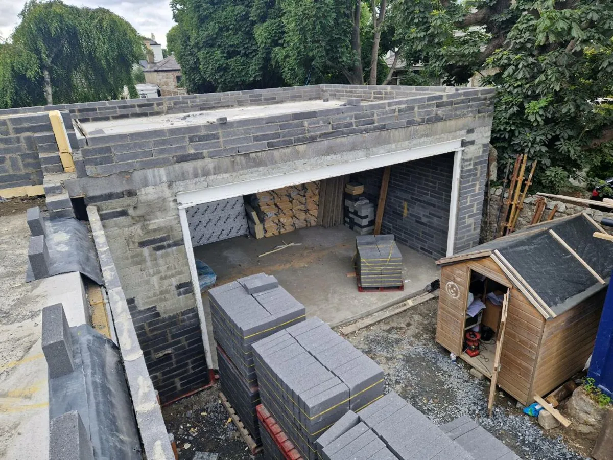 Bricklaying contractor available - Image 4