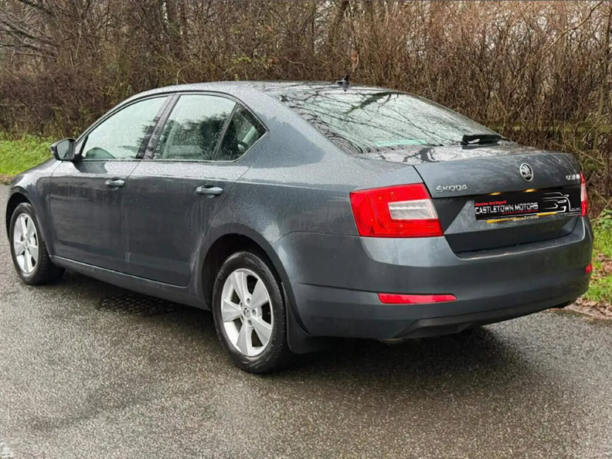 Skoda Octavia 2016 - Image 2