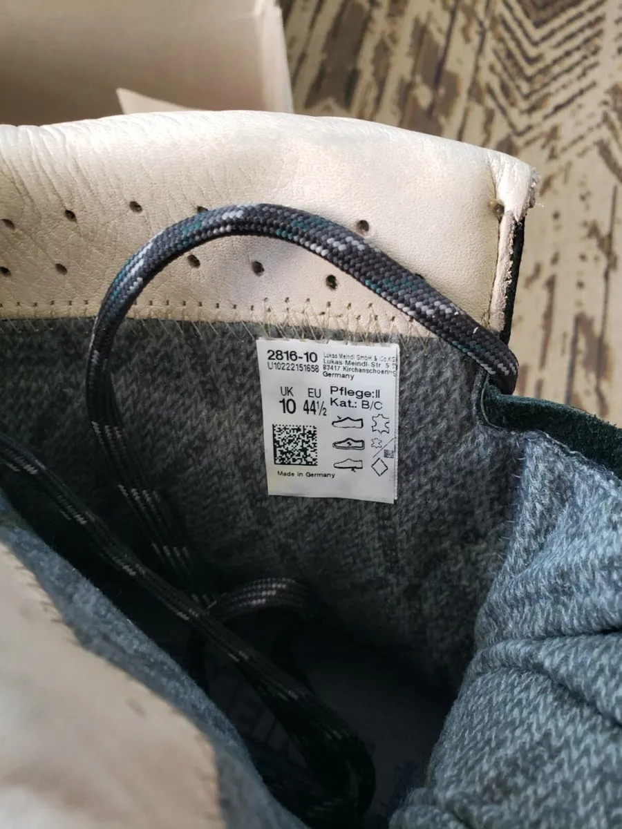 Meindl goretex hiking boots - Image 4