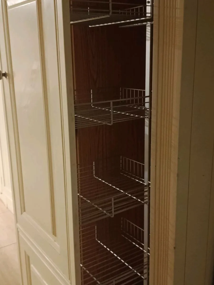 Kitchen larder - Image 3