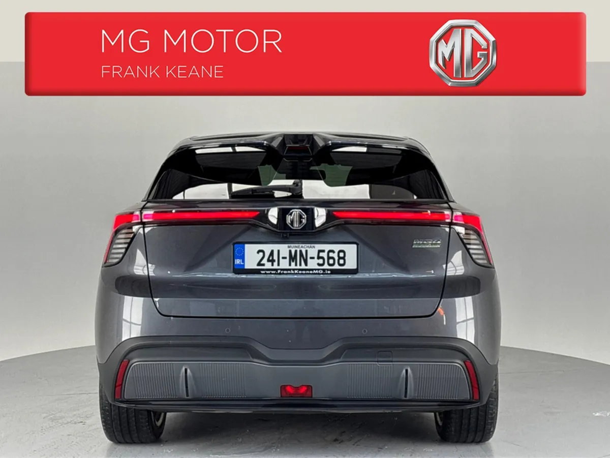 MG 4 LONG RANGE - EXCLUSIVE**HEATED SEATS**HEATED - Image 4