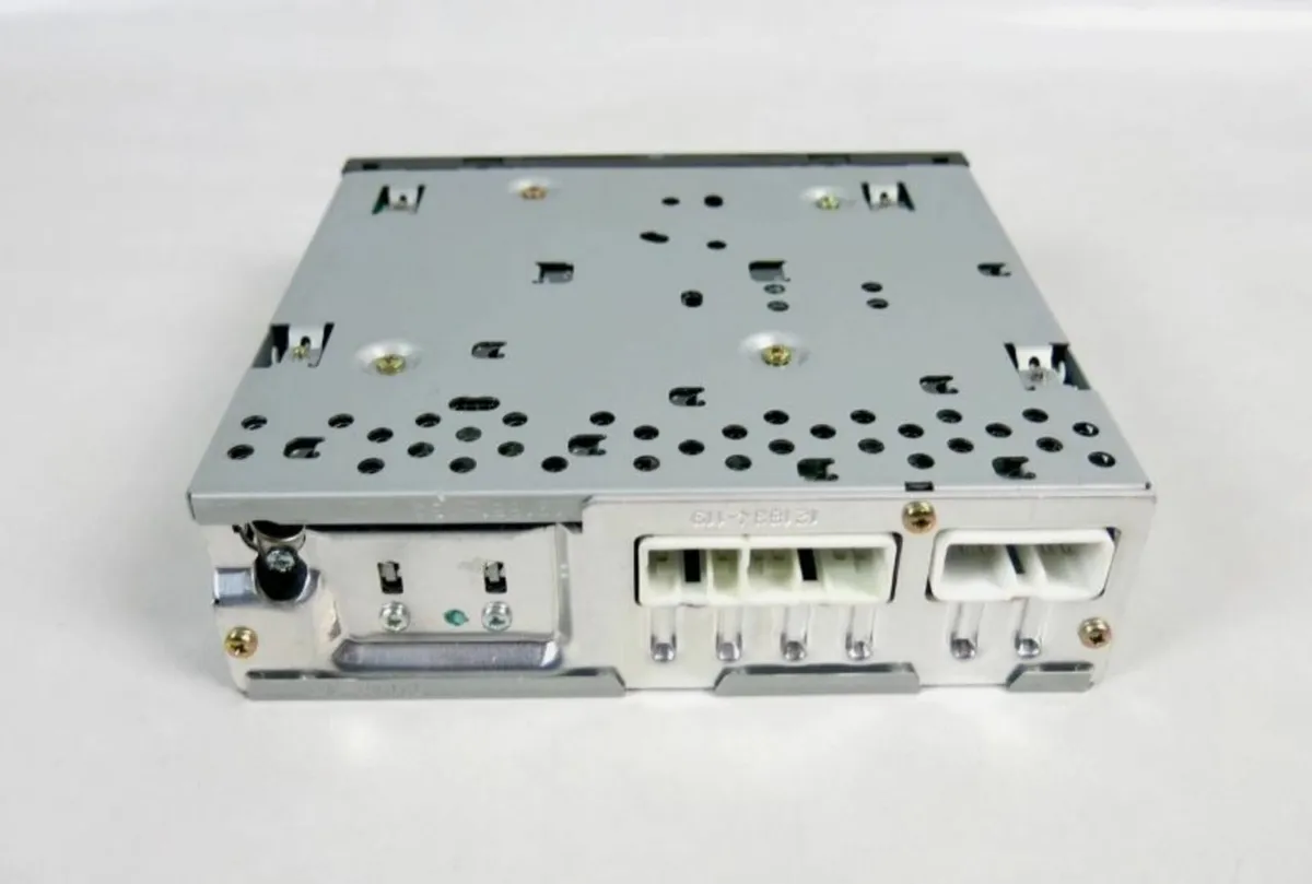 Toyota Corolla E11 00-02 Radio Headunit Cassette - Image 2