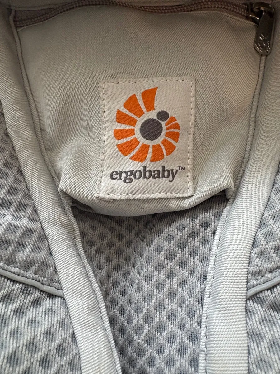 Ergobaby Omni Breeze Baby Carrier - Image 4