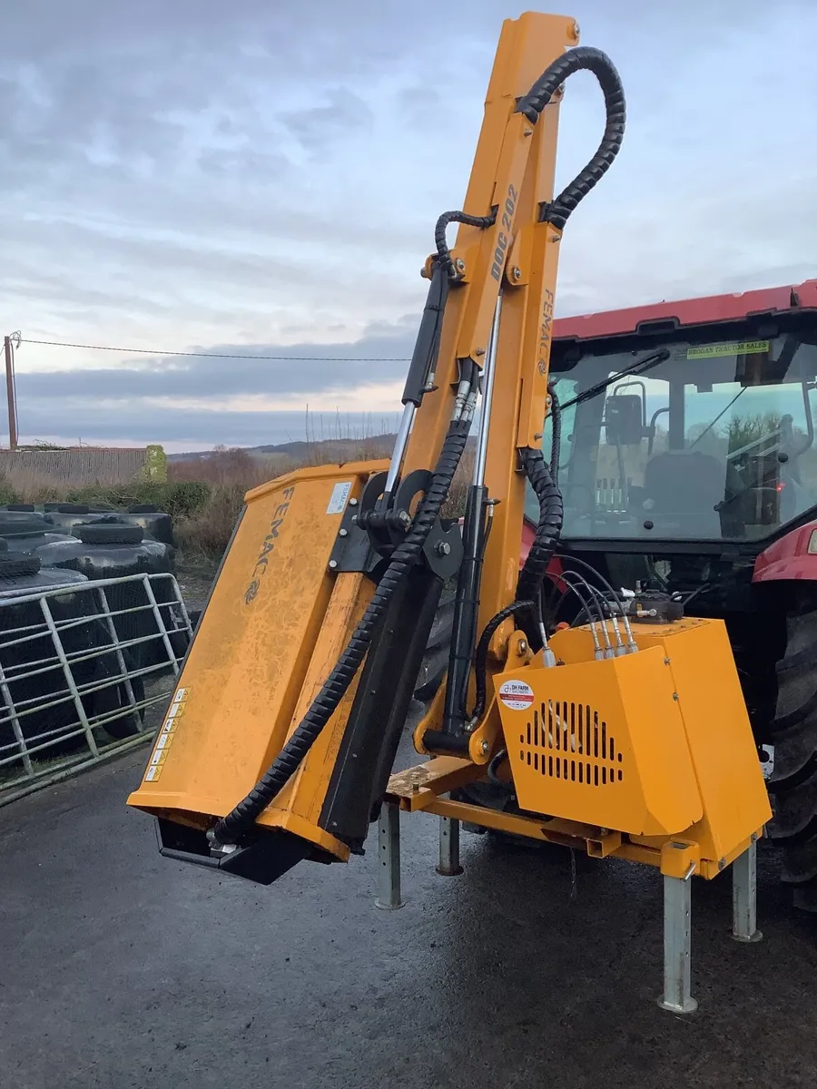 Hedge cutter - Image 1