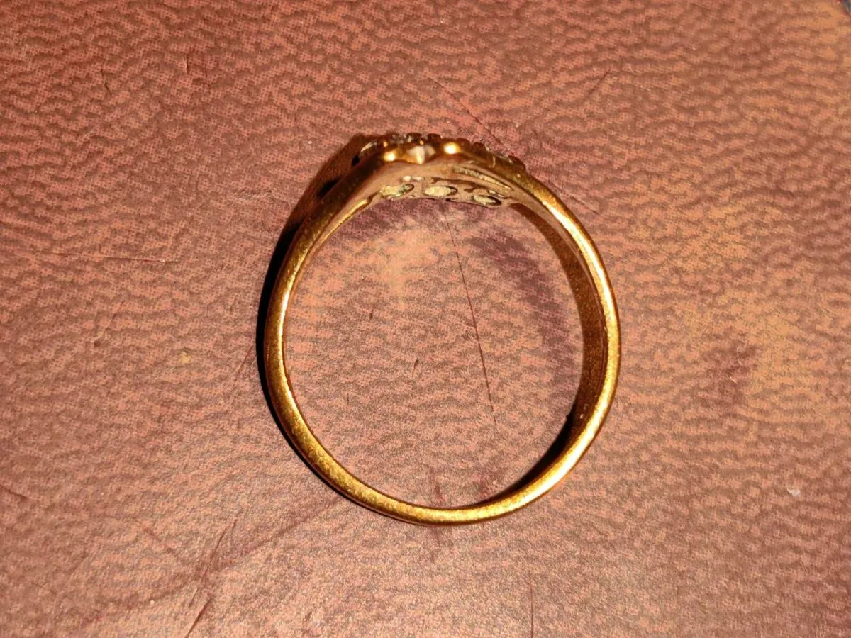 GARNET ETERNITY, 9CT Gold Vintage Dress Ring ! - Image 2