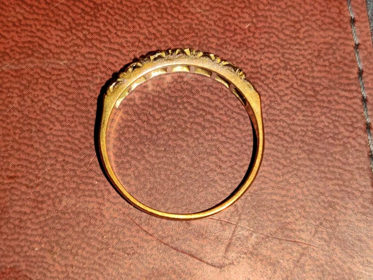 GARNET ETERNITY, 9CT Gold Vintage Dress Ring ! - Image 4